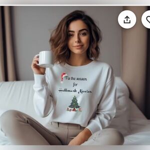 NWT | Unisex Holiday Sweatshirt with Christmas Tree Design | White | Large